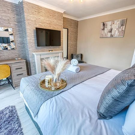 Elegant 5 Bed House - Sleeps 9, Central Solihull, Nec, Jlr, Hs2, Resorts World, Airport Business And Leisure Stays, מראה חיצוני תמונה