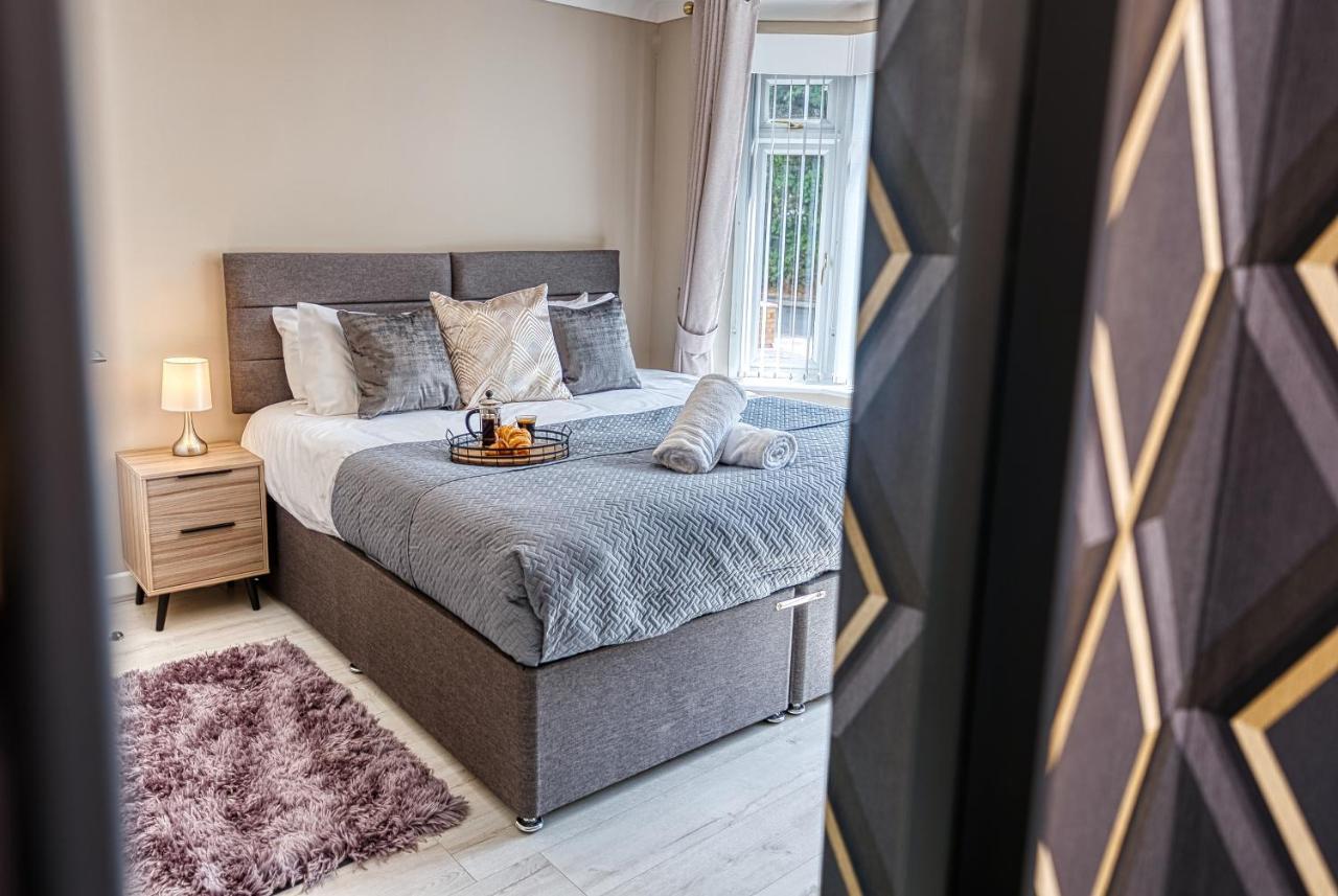 Elegant 5 Bed House - Sleeps 9, Central Solihull, Nec, Jlr, Hs2, Resorts World, Airport Business And Leisure Stays, מראה חיצוני תמונה