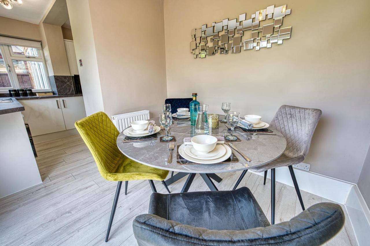 Elegant 5 Bed House - Sleeps 9, Central Solihull, Nec, Jlr, Hs2, Resorts World, Airport Business And Leisure Stays, מראה חיצוני תמונה