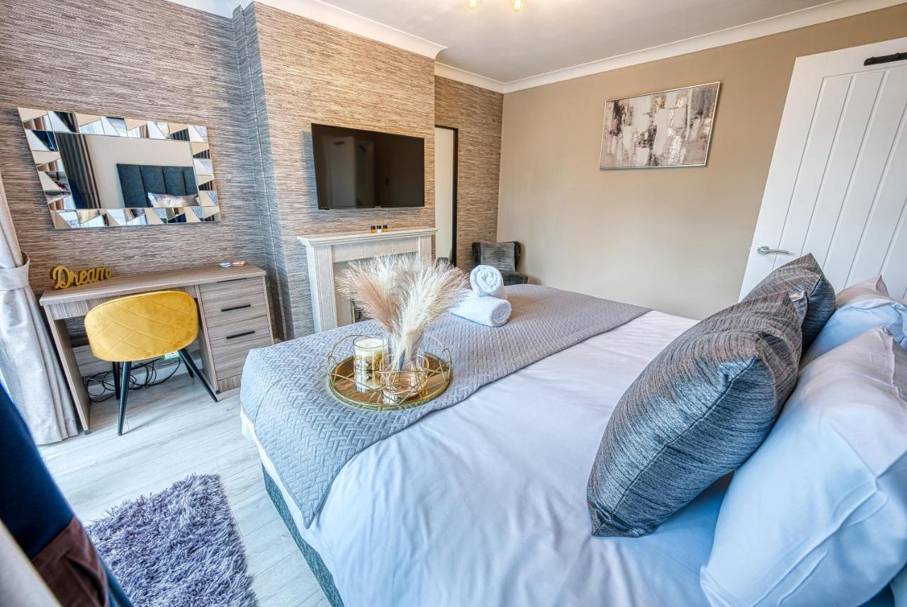 Elegant 5 Bed House - Sleeps 9, Central Solihull, Nec, Jlr, Hs2, Resorts World, Airport Business And Leisure Stays, מראה חיצוני תמונה