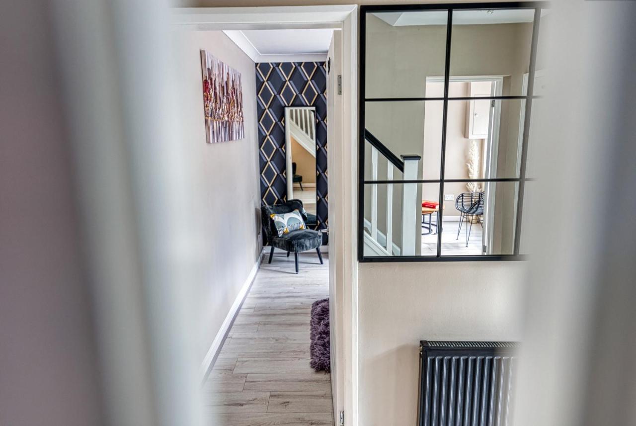 Elegant 5 Bed House - Sleeps 9, Central Solihull, Nec, Jlr, Hs2, Resorts World, Airport Business And Leisure Stays, מראה חיצוני תמונה