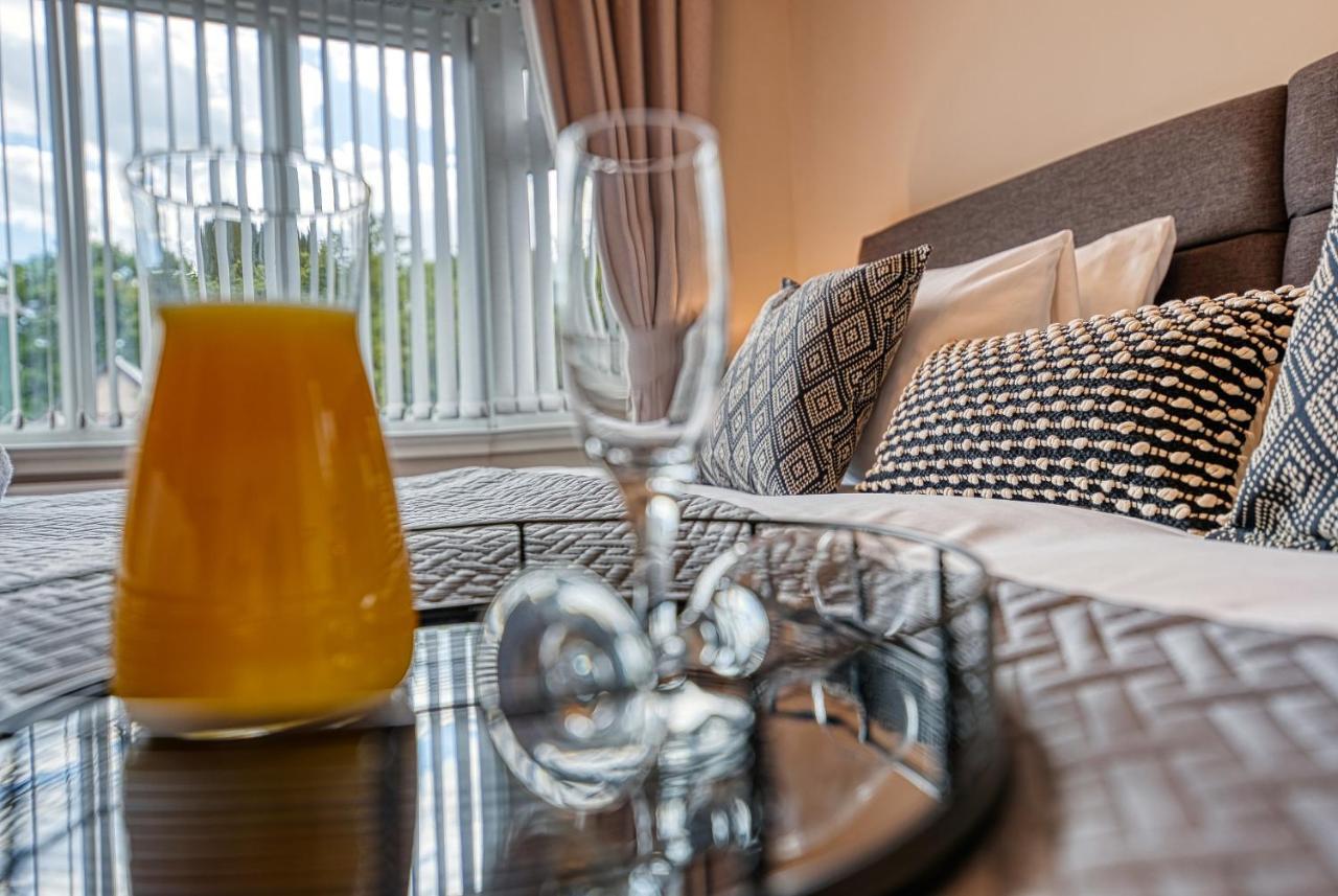 Elegant 5 Bed House - Sleeps 9, Central Solihull, Nec, Jlr, Hs2, Resorts World, Airport Business And Leisure Stays, מראה חיצוני תמונה