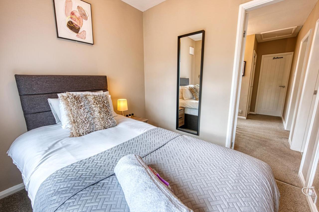 Elegant 5 Bed House - Sleeps 9, Central Solihull, Nec, Jlr, Hs2, Resorts World, Airport Business And Leisure Stays, מראה חיצוני תמונה
